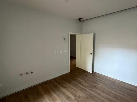 Myslym Shyri Apartment 3+1 For Rent