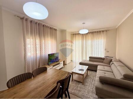 APARTAMENT 1+1 PER QIRA
