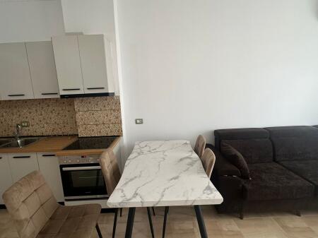 AFFITTASI APPARTAMENTO 3+1 70000 LEKE BRRYLI