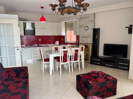 Appartamento 2+1 con Veranda in Affitto – Misto Mame, Tirana 450 € /Mese