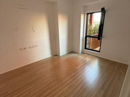 APARTMENT / OFFICE SPACE FOR RENT AT GARDEN BUILDING TIRANA