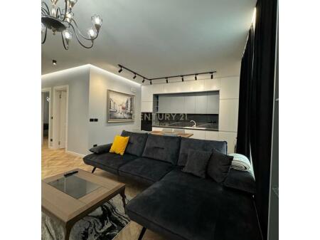 Apartament per Qira prane Teg!
