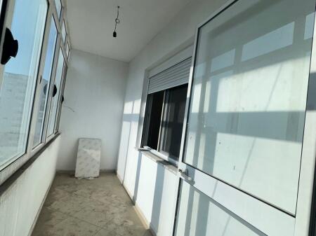 PËR SHITJE Super Apartament • 1+1 + Ballkon 
📍EX-URT Durrës