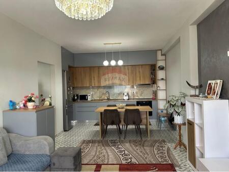 Apartament 2+1 per Shitje ne Fresk !
