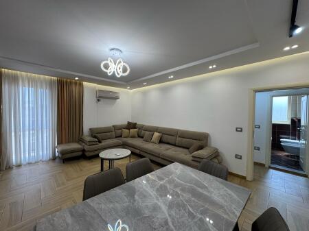 Apartment me qera 2+1 Mozaiku i Tiranes