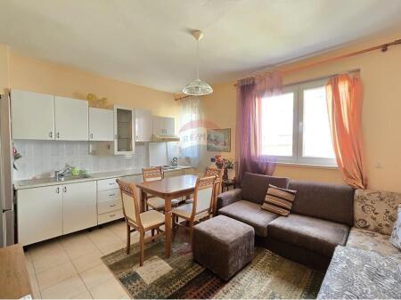 Apartment 1+1 for rent Durres Street !
