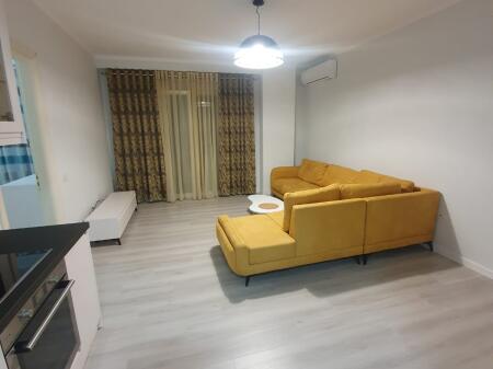 🚪Jepet me qera Apartament 1+1  📍Adresa : Prokuroria Tiranes  💶 ⁠Cmimi 600€ ne muaj