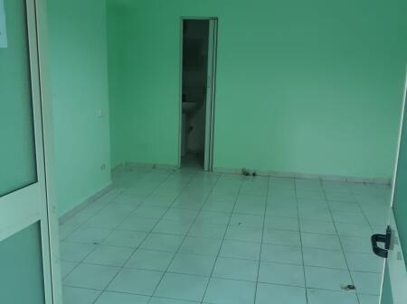 NEGOZIO IN AFFITTO 20 M2 MYSLYM SHYRI 40.000 LEKE