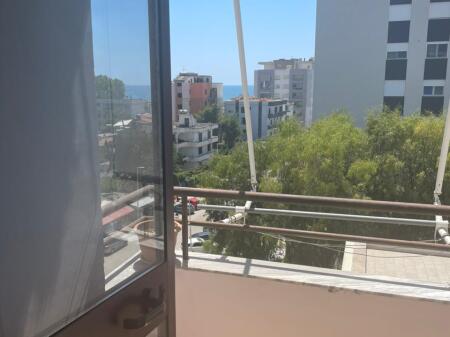 VENDESI APPARTAMENTO 1+1 SPIAGGIA ILIRIA DURRES