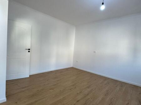 !!Shitet Super i investuar Apartament 2+1+Bllk 122.000Euro Ali Dem Fox News!!