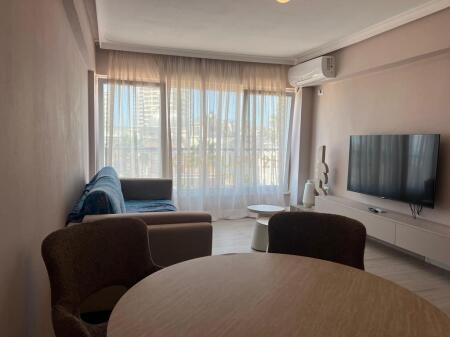 Jepet me Qira Afatgjatë Apartament 2+1 në Qendër të Durrësit !
