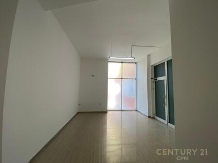 BUSINESS UNIT FOR SALE – NEAR THE NEW MATERNITY, TIRANA