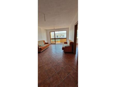 Shitet apartament 3+1+2 Yzberish!