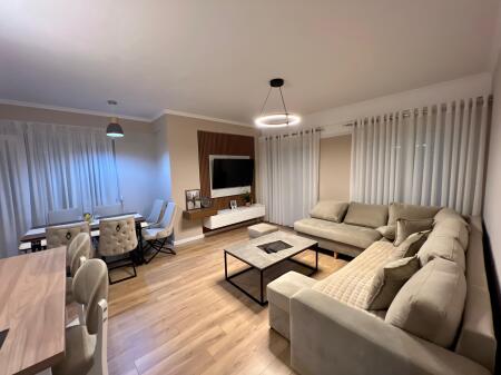 📣 SUPER RENT Apartment 2+1 With Parking 📍 "Sefer Tujani" Street, Sauk ✨   🏠 Private House 🪜 1st Floor  🛋️ Furnished With Modern Conditions   💶 Price 500 Euro
