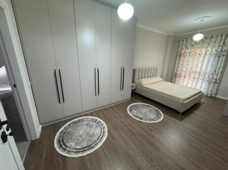 APARTAMENT 2+1 ME QIRA NE TEG