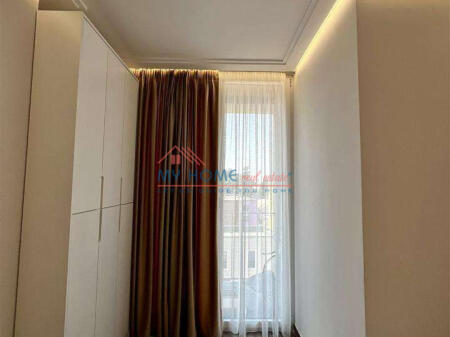 Apartament 2+1 me qera Tek Shkolla e Kuqe Tirane
