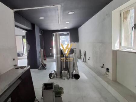 SHOP FOR RENT 80 M2 AT ENGINEERING, 21 DECEMBER 300,000 LEKE