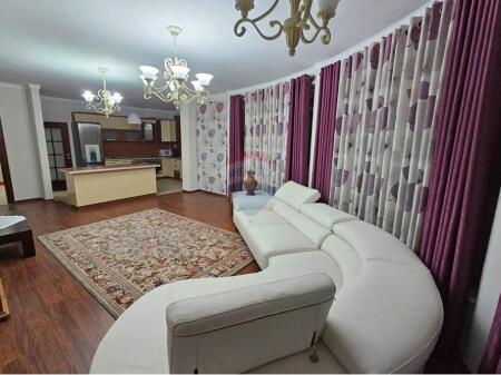 Jepet me Qira Apartament 3+1+2