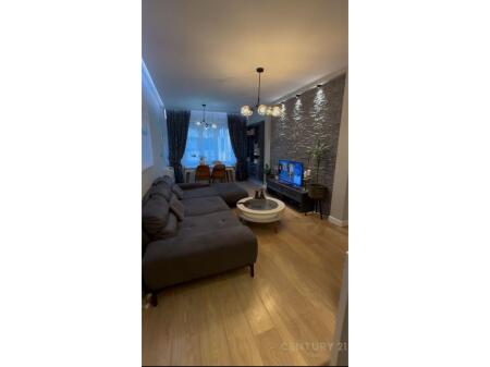 Apartament modern per shitje te Kopshti Botanik.