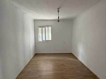 Shitet Apartament 2+1 - Stadiumi Dinamo