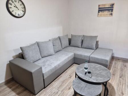 Apartament 1+1 per qira te statcioni i fundit Tirana e Re