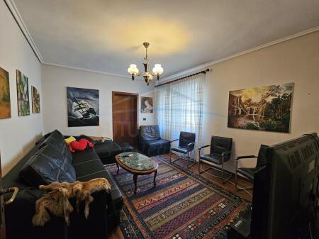 Qera, Apartament 4+1, Rruga Mine Peza, Tiranë.