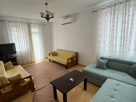 Vile Me Qera 1+1 Tek Myslym Shyri (ID BV22471) Tirane