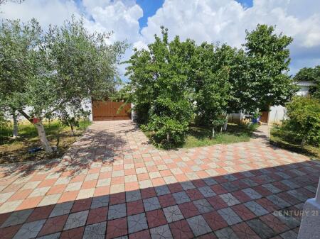 Shtëpi 2+1 (684 m² ) ne Shitje tek Casa Italia