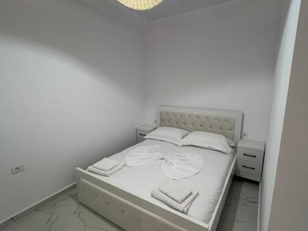 📍 Jepet me qira super apartament 1+1 në Plazh, Durrës – pranë shkollës “Bajram Curri”