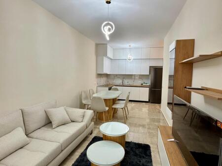 JEPET SUPER APARTAMENT ME QIRA TE GRAND GALERY YZBERISHT TIRANE