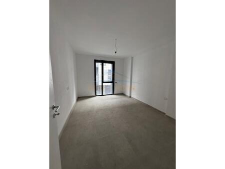 Affitto, Appartamento 1+1, Lago Secco, Tirana. 500 €