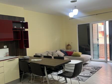 Apartament me qira 2+1 Liqeni i thate pa malore