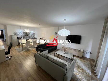 Appartamento 2+1 in affitto nel centro di Tirana in via Bogdaneve (ID 42215137)