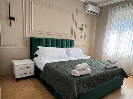 apartament 2+1 me qira tek Kafe Flora, Qender