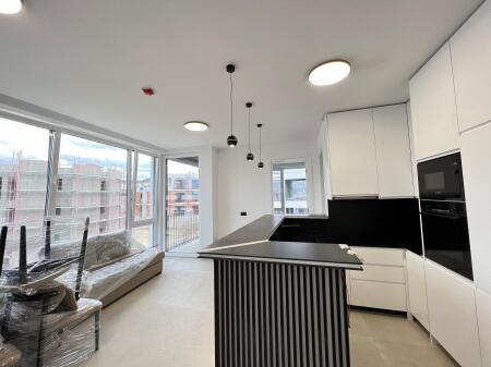 🏡 Jepet me Qira Apartament 2+1+2 + Post Parkimi, Liqeni i Thatë