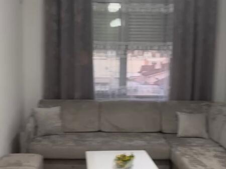 Jepet me qira Apartament 1+1 në Fresk – 53 m² – Kati 4 me Ashensor