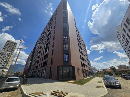 🏢 Commercial Space for Rent | Bulevardi i Ri, Tirana