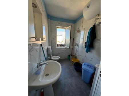 SHITET APARTAMENT 2+1 NE RRUGEN FORTUZI