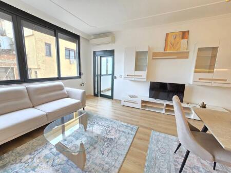 Appartamento 2+1+2 in affitto vicino ai Palazzi Shallvaret