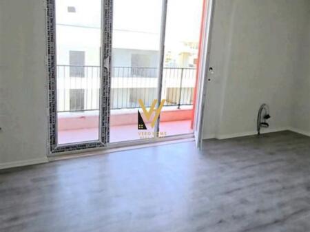 UFFICIO DI 65 M2 IN AFFITTO A UNIVERS CITY 600 EURO