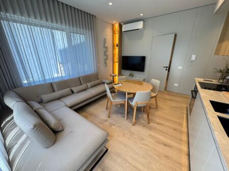 🚪Appartamento 1+1 in affitto  📍Indirizzo: Kodra Diellit 1 💶Prezzo 900€ con parcheggio