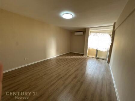 🏢 Jepet me Qira Ambient Dupleks për Zyrë | 130 m² | Qendër – Tiranë