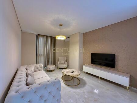 🏙️ Me Qira Apartament Luksoz 2+1 | Përballë Spitalit Amerikan 3 | Verandë me Pamje të Hapur
