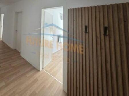Shitet Apartament 2+1+2 me Verandë & Parkim – Kompleksi Tom Doshi, Shkozë