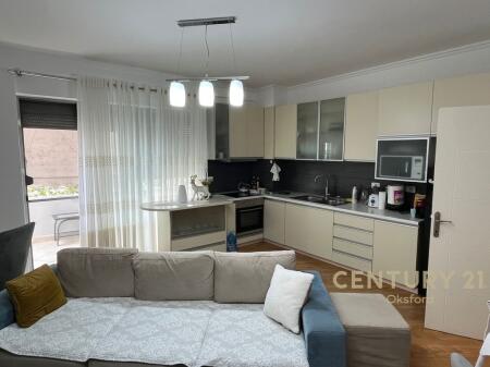 ASTIR, APARTAMENT PER QIRA 1+1 ME VERANDE