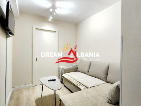Appartamento 2+1 in affitto a Xhamllik vicino a Piazza Sheshit Shtraus a Tirana(ID 4229456)