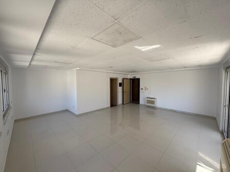 We offer for rent super business premises in Bllok