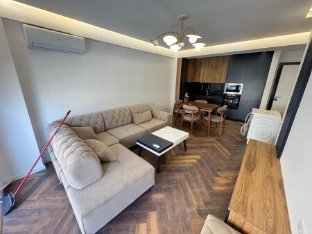 Apartment me qera 2+1+2 Kodra e diellit