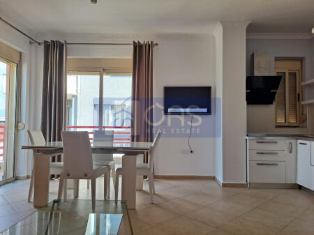 Jepet me qera apartament 2+1  tek Liqeni  Thate