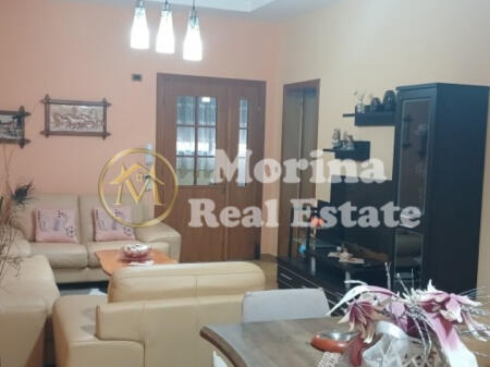 Qera,Hyrje Private 2+1+Aneks,Shkoze, 400 Euro/Muaj